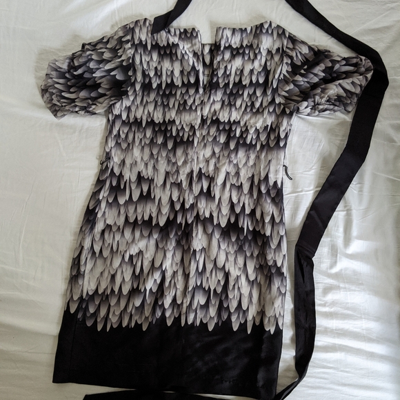 Suzi Chin for Maggie Boutique Gray Black Soft Feathered Print Dress Tie Waist - Picture 6 of 7